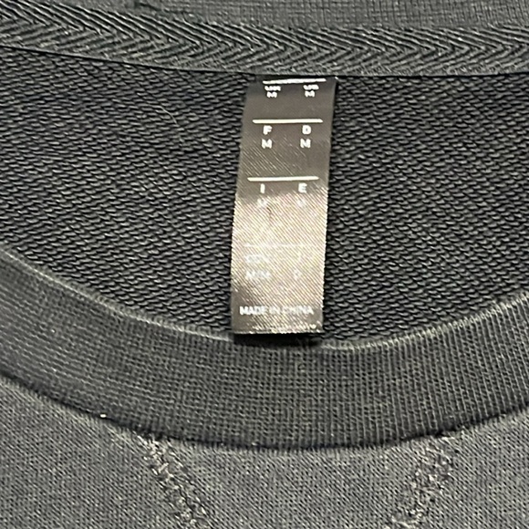 Adidas Manchester United sweatshirt with embroidered details size medium - Picture 8 of 15